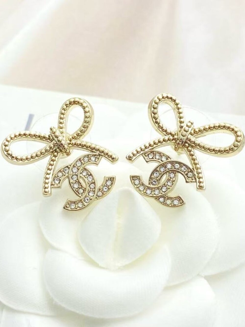 🍇🍇Chanel Bow Double-C Stud Earrings🍓